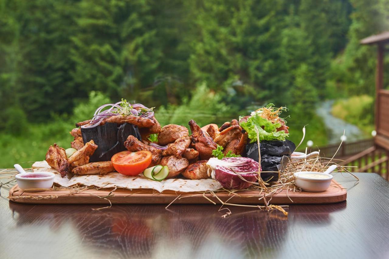 Gasthaus & Spa Bukovel Eksteriør bilde